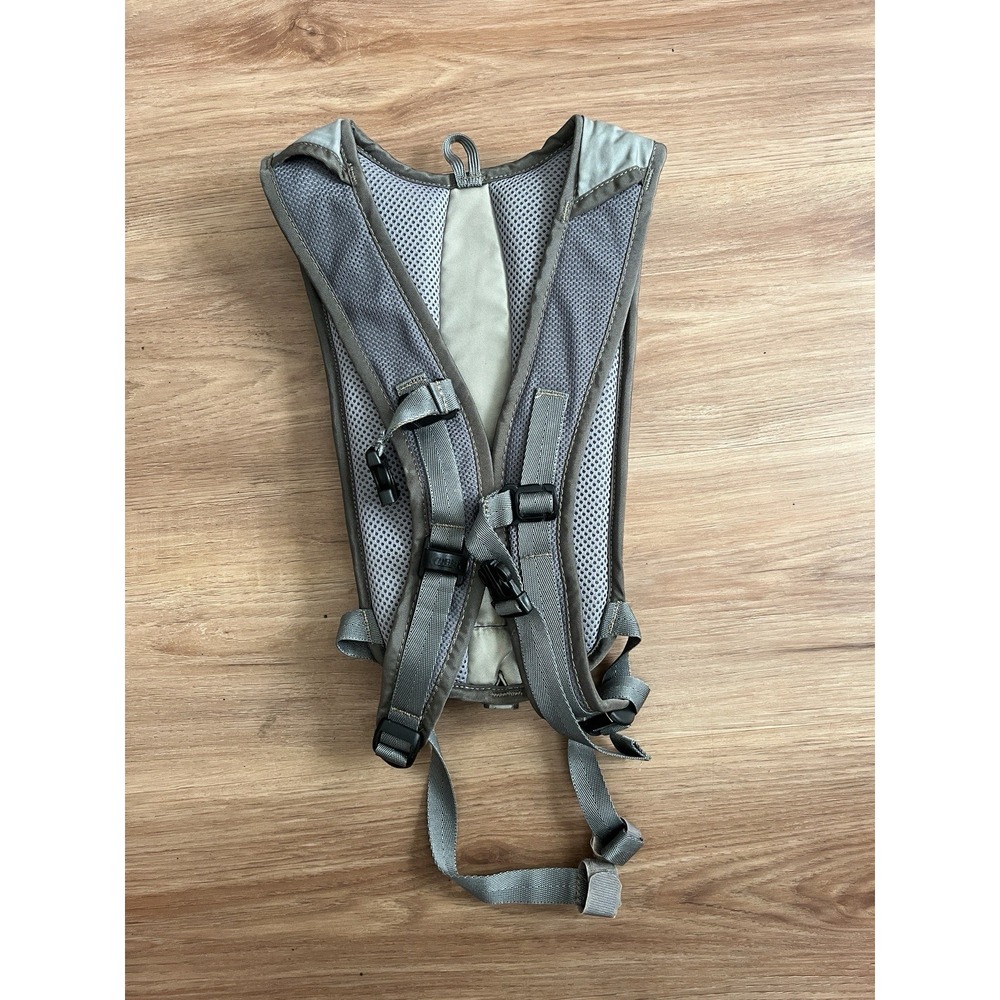 CamelBak‎ Siren Hydration Pack ( no bladder ) Lightweight Backpack Hiking Gear - Picture 3 of 6
